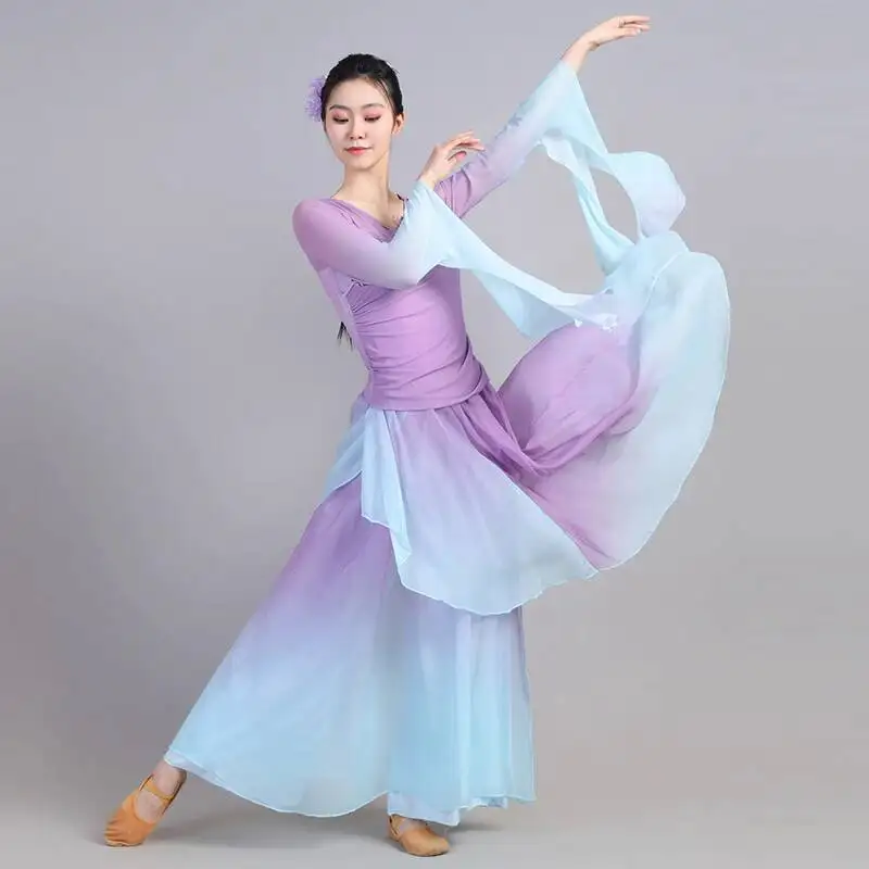 Классический танцевальный костюм для женщин