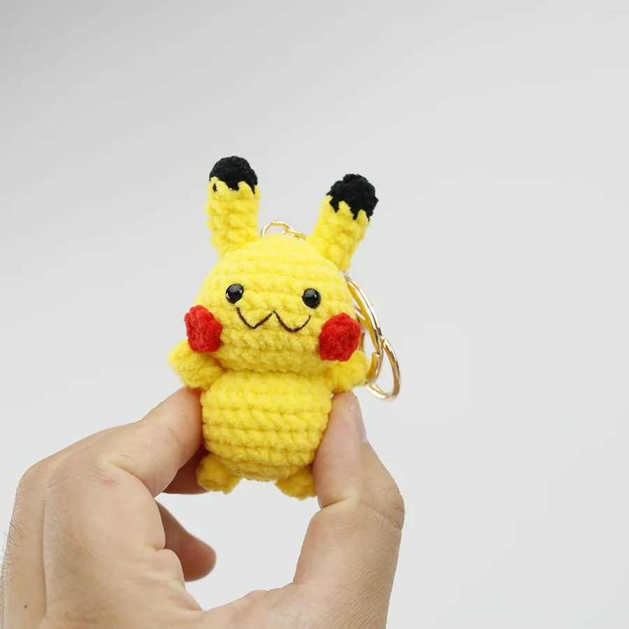 Llaveros de felpa de Pikachu de punto de ganchillo, animales de peluche, colgante pequeño, colgantes para mochila, regalos de Navidad y cumpleaños para niños