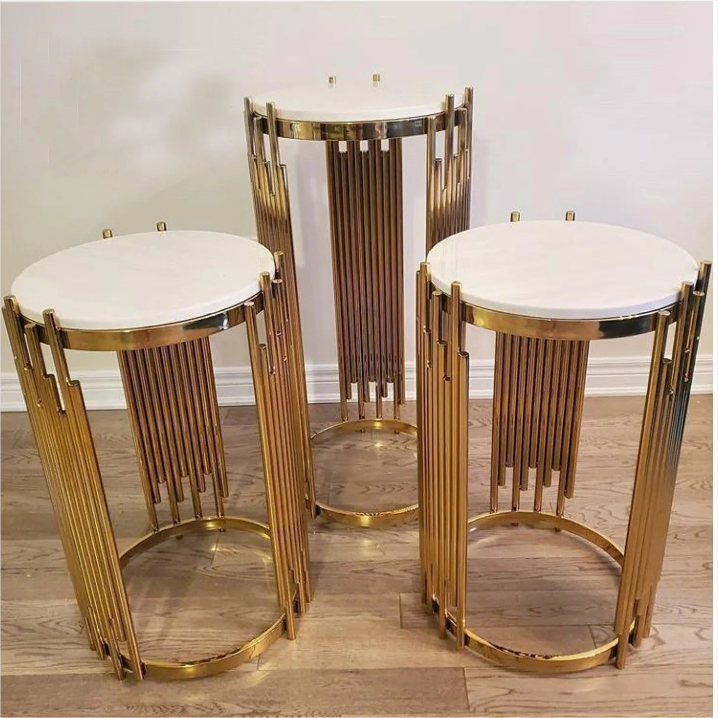 

Hot Sale Gorgeous Wedding Event Decoration Gold Cake Stand Sweet Table
