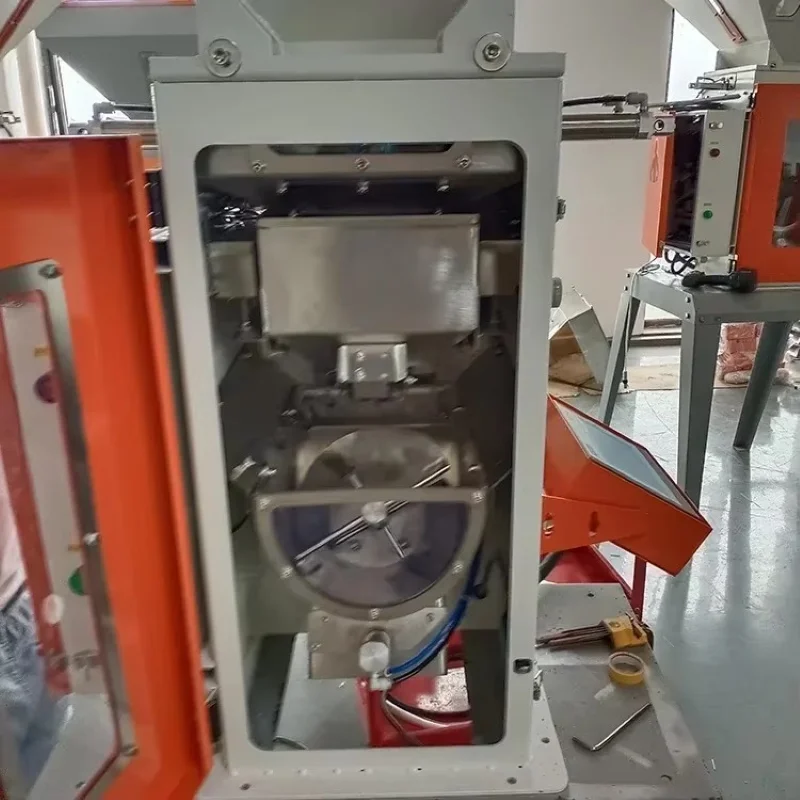 뜨거운 케이크처럼 판매 중량계 블렌더 계량 스케일 블렌더 사출 성형 생산에 중량계 도징 시스템 사용