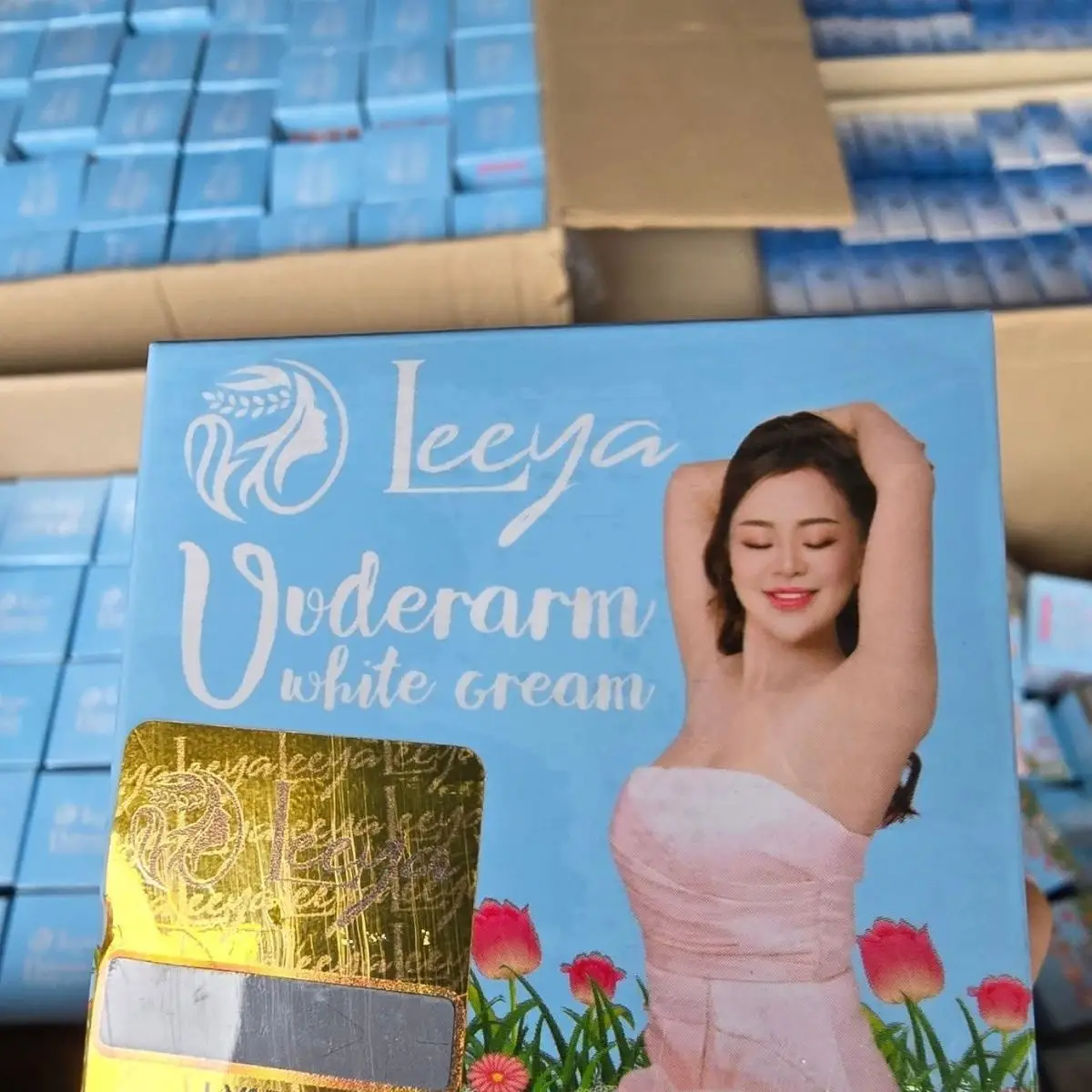 Leeya Thai Underarm Cream 30g, Whitening Brightening & Moisturizer, Hydrates & Firms Skin, Dark Spot Corrector