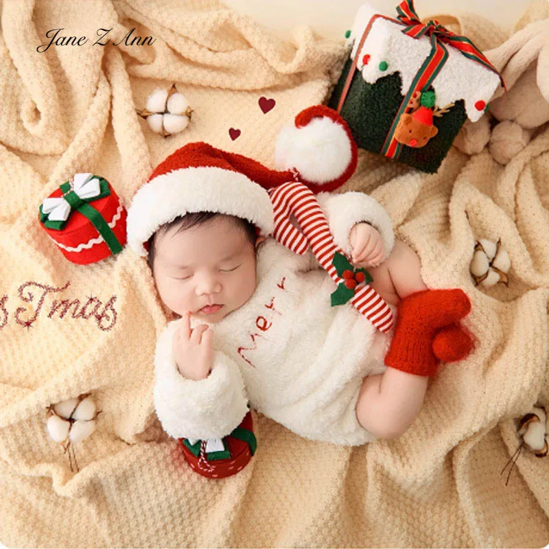 

Merry Christmas Newborn outfit set +red santa hat+white romper+red socks baby photo props for holiday photography