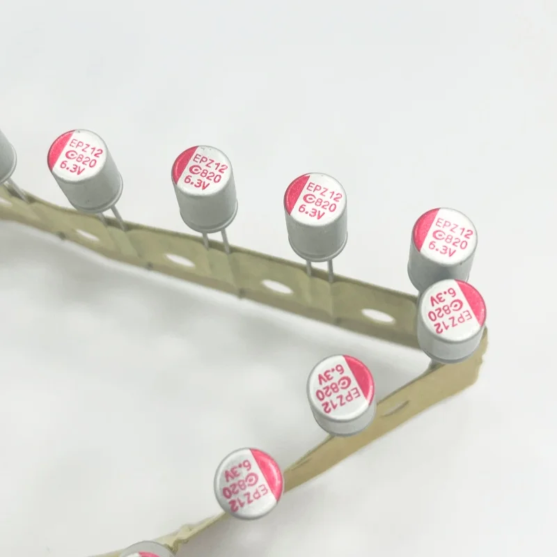 20 Peças Capacitor Eletrolítico Sólido DIP 6.3V 820UF 6*8