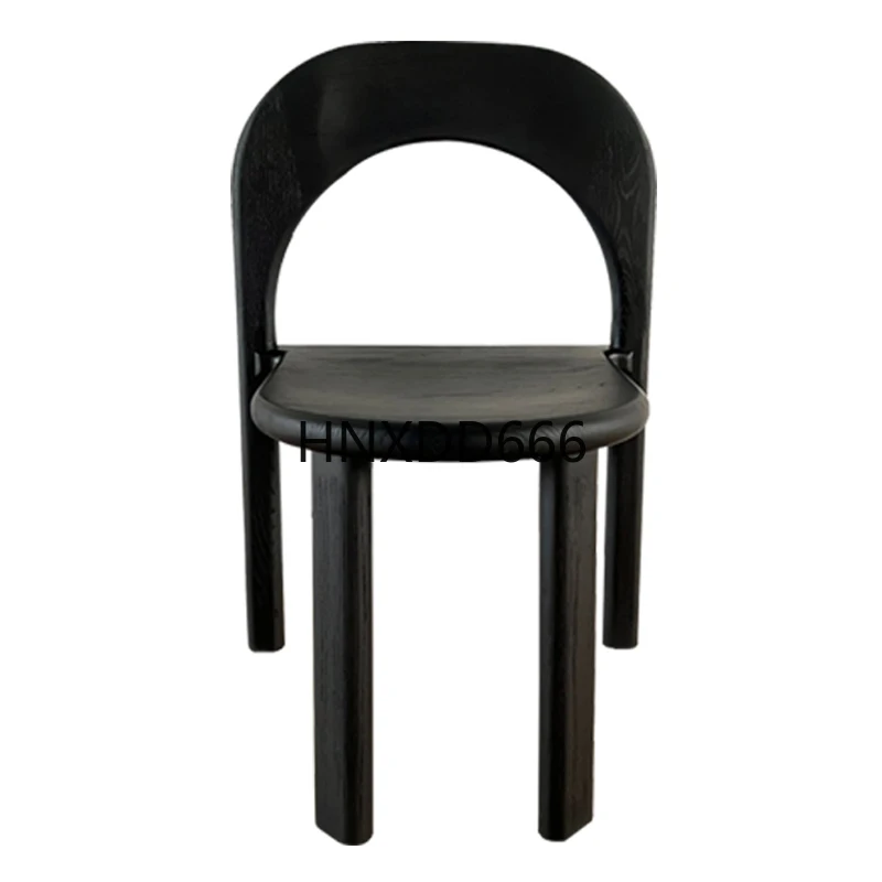 

Скандинавский стул из цельного дерева можно штабелировать простой современный стул со спинкой из бревенчатого дерева.