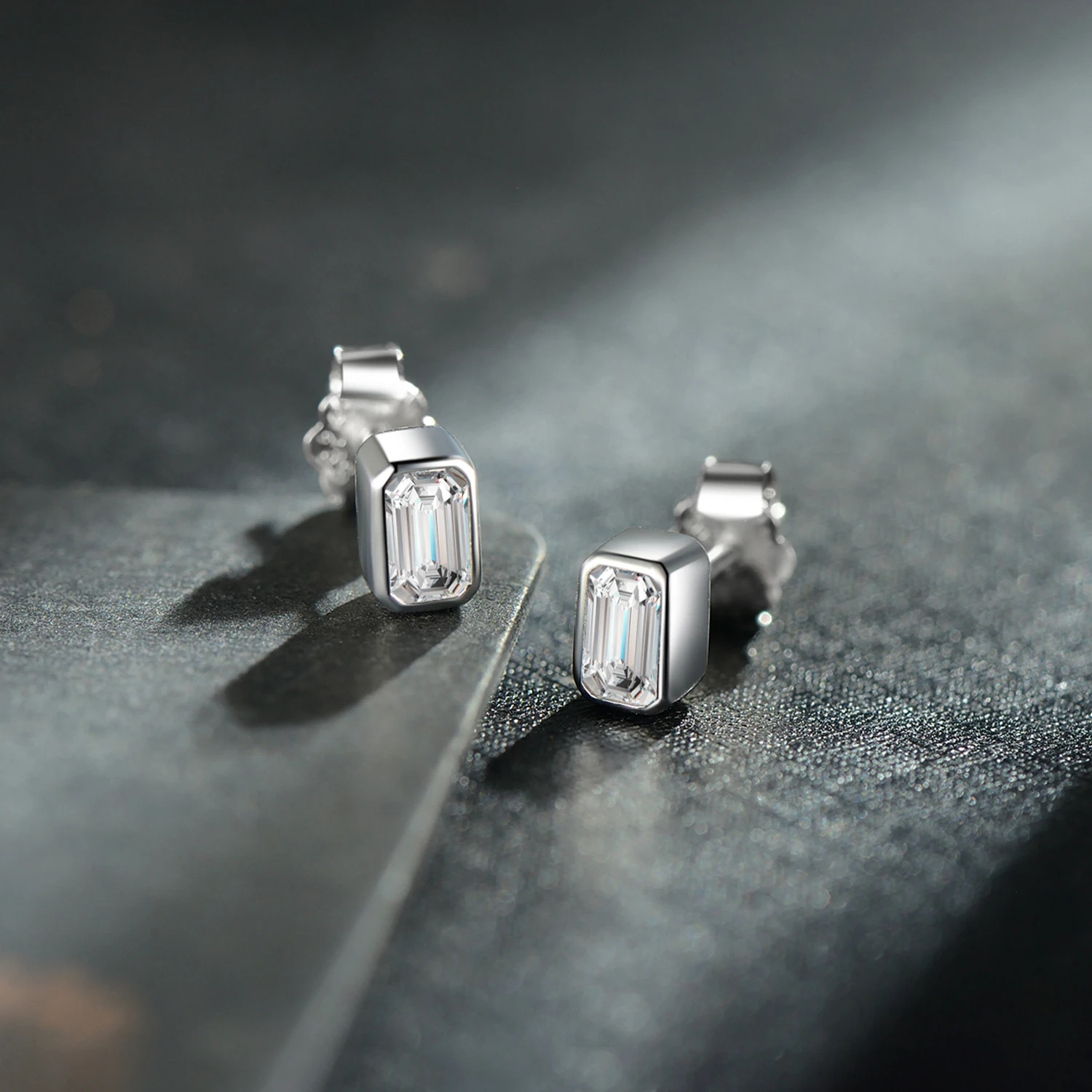 Modian Exquisite 925 Sterling Silver Emerald Cut AAAAA Zirconia Stud Earrings For Women Wedding Statement Fine Jewelry Brincos