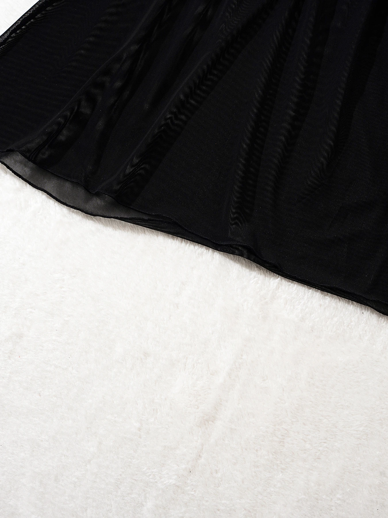 ملابس داخلية سوداء شفافة مثيرة، ثوب نوم دانتيل نسائي، ثوب نوم نسائي مثير بدون أكمام مع قماش شبكي، رقبة على شكل حرف V. ملابس داخلية