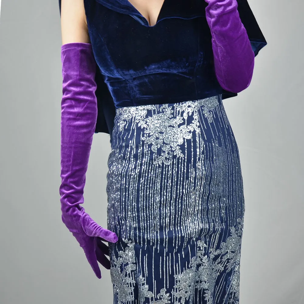 60 cm lange Samthandschuhe für Damen, elastischer Velours, Flanell, schwarz, thermisch, elegante Armstulpen, sexy Vintage-Mode, 1920er Abendmode – Detail 7