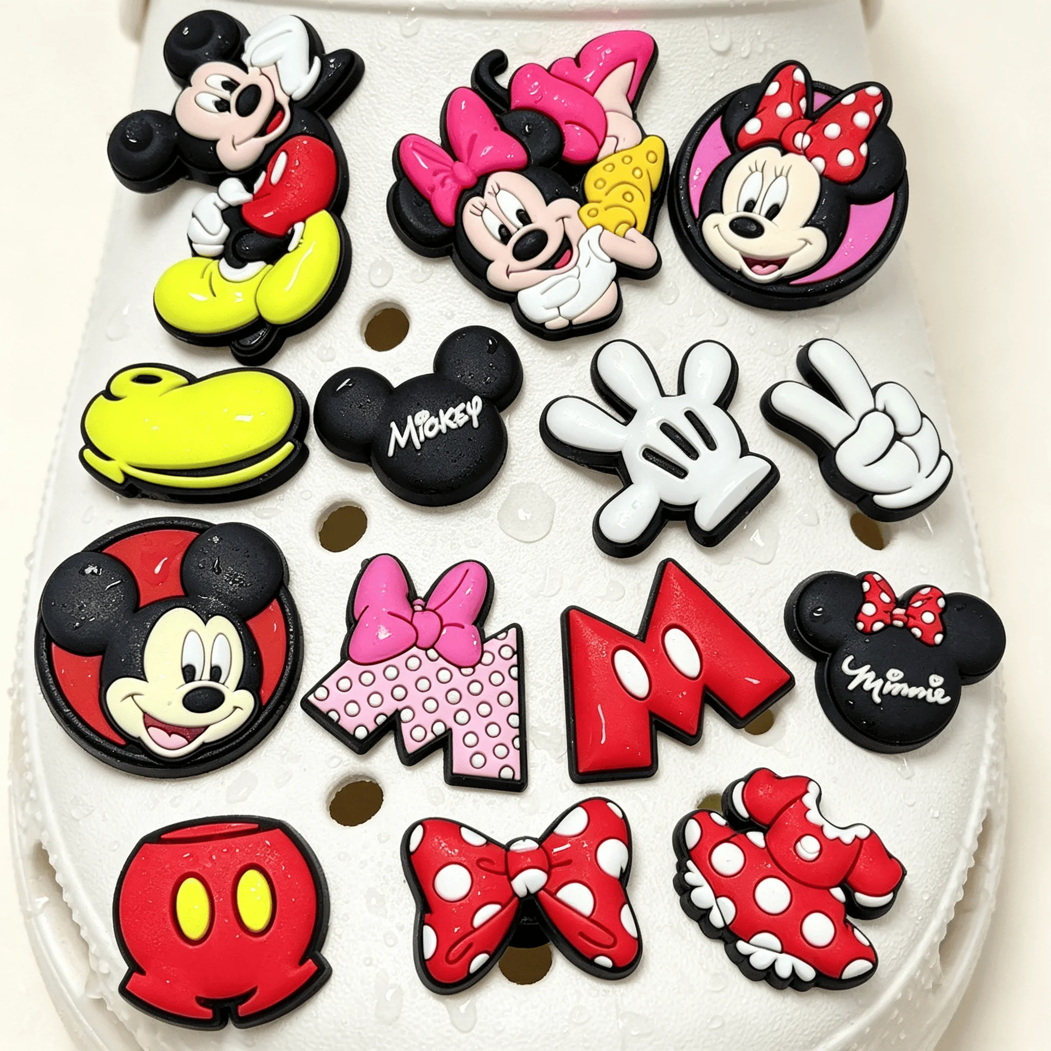 14/50/100 Stück Masuca Cartoon Niedliche Anime PVC DIY Schuhtaschen-Anhänger Schuhdekorationen Lochschuh-Zubehör Urlaubsgeschenk