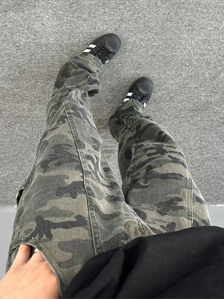 

Американские ретро-джинсы в камуфляжном стиле для мужчин: модные прямые брюки слим-фит для повседневной носки, молодежная мода