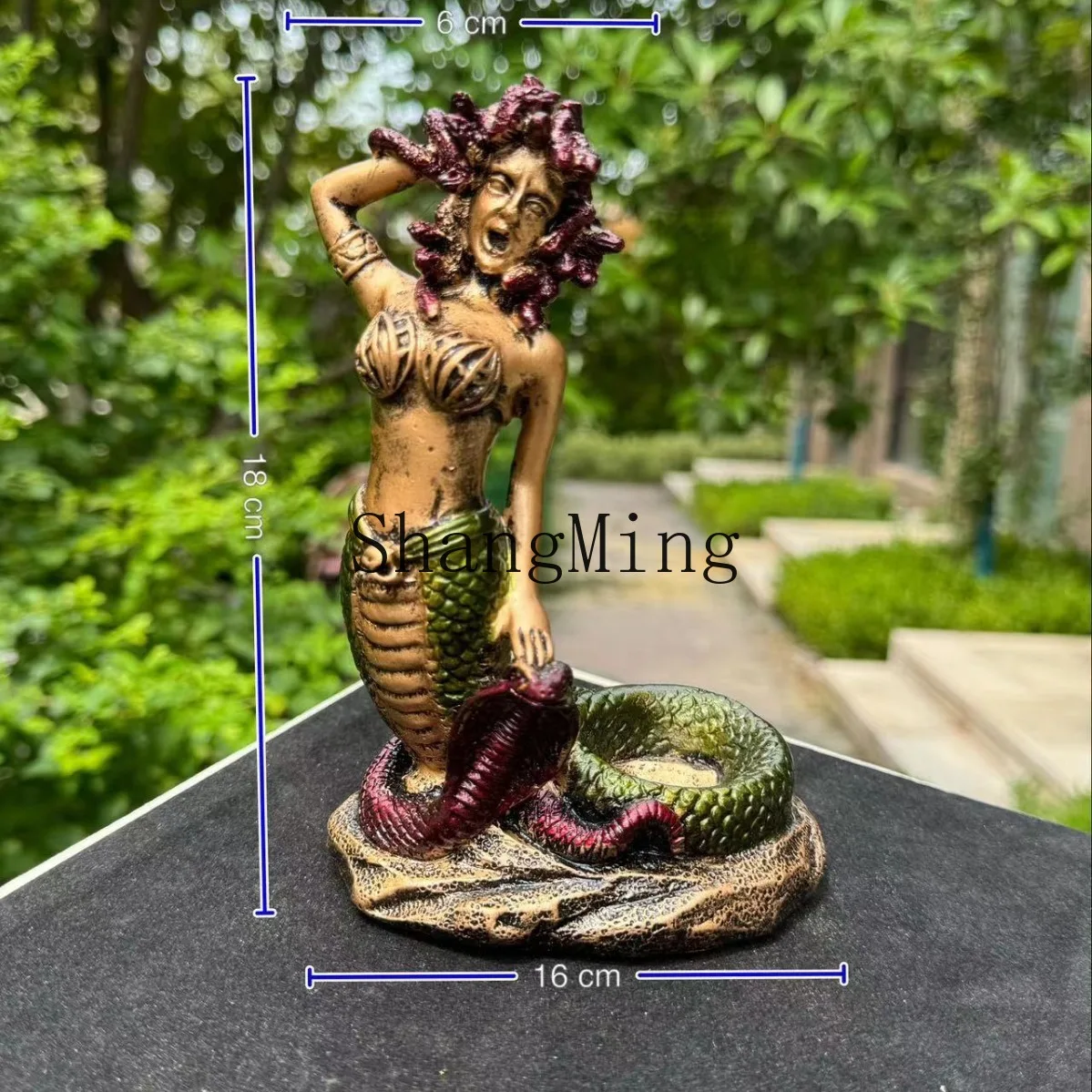 

Смоляная фигурка CL Snake Girl Medusa с хрустальной подставкой