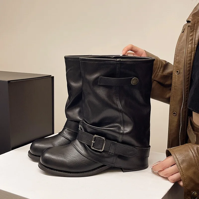 

Luxury Pleated Buckle Knight Boots Women Autumn Brown PU Leather Mid Calf Boots Slip-On Thick Heel Riding Botas Zapatos De Mujer