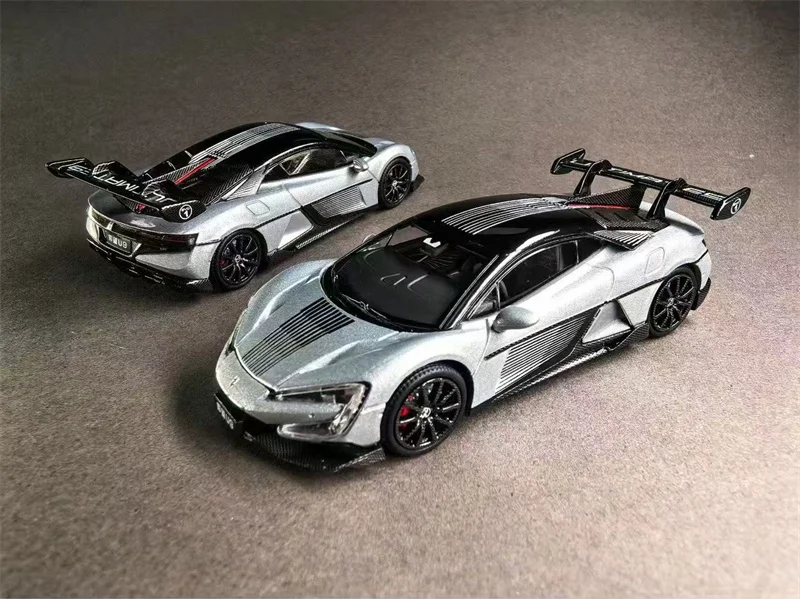 

(Предварительный заказ) Xcartoys 1:64 BYD YangWang U9 Версия гоночной трассы Серебряная литая под давлением коллекционная модель автомобиля