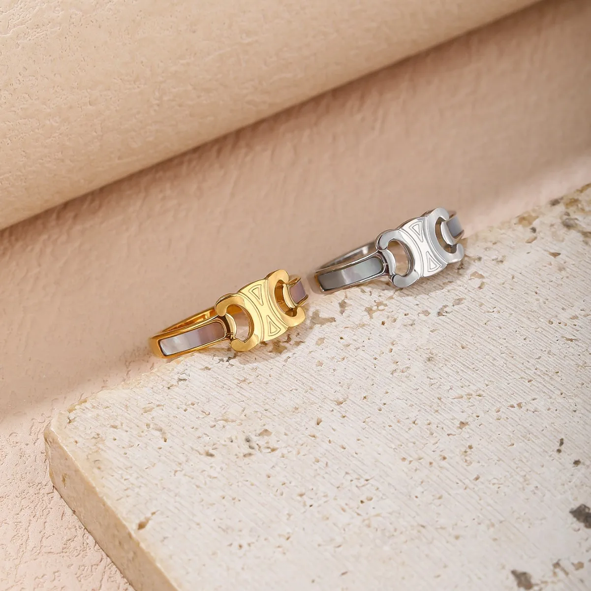 Bronze-Buchstaben-Ring, offener Stil, Tiara-Ring, Damen-Modeschmuck, Persönlichkeit, trendiges Element, keine Marke, autorisiert, grenzüberschreitend