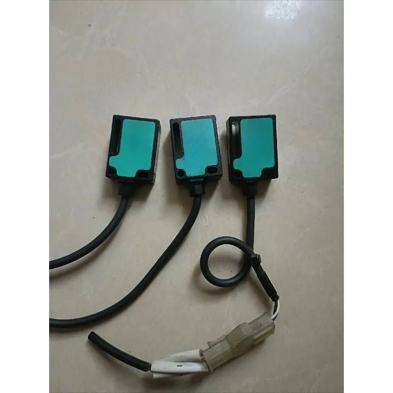 Photoelectric Sensor ML7-8-H-140-RT Noticeably Used Fully Functional for P+F Industrial Control Repair Part