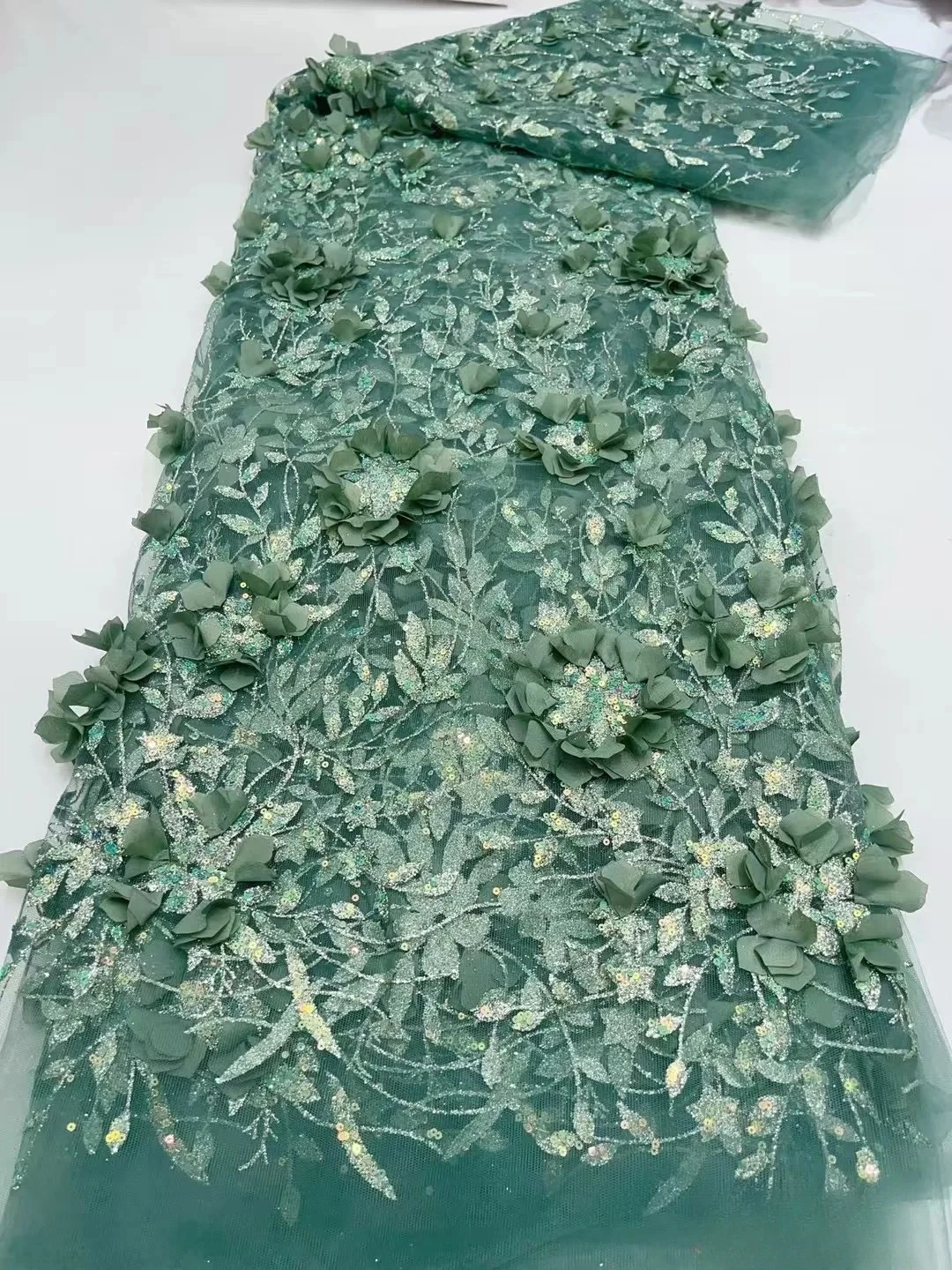 

High-quality French sequined lace fabric, new African sticky glitter lace fabric embroidery, Nigerian 3D lace party sewing