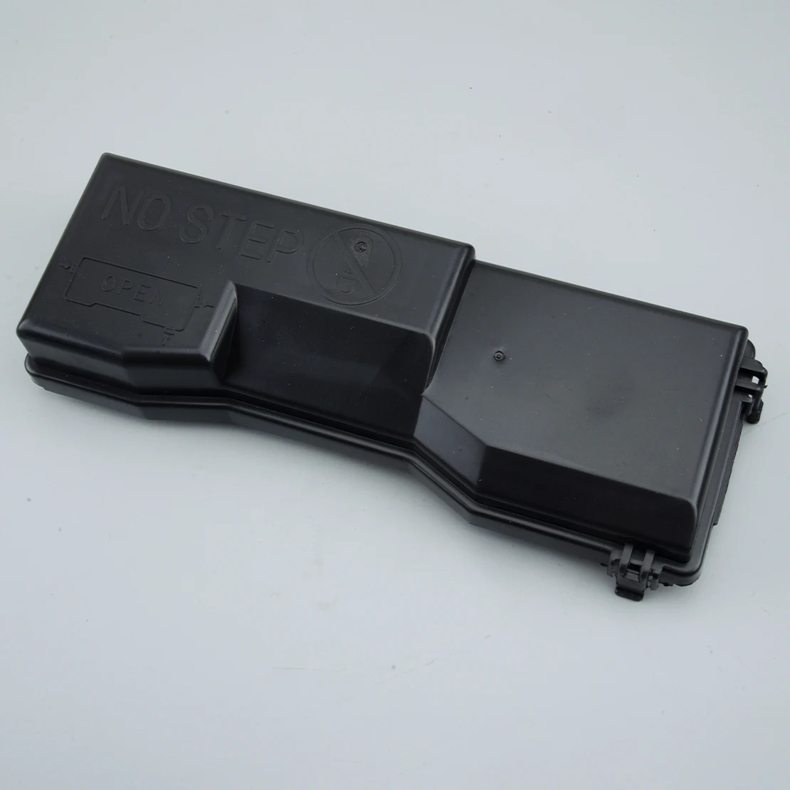 Black Relay Fuse Box Cover Accessories Fit for ISUZU NPR NPR-HD NQR NRR 1995-2007 Truck Van