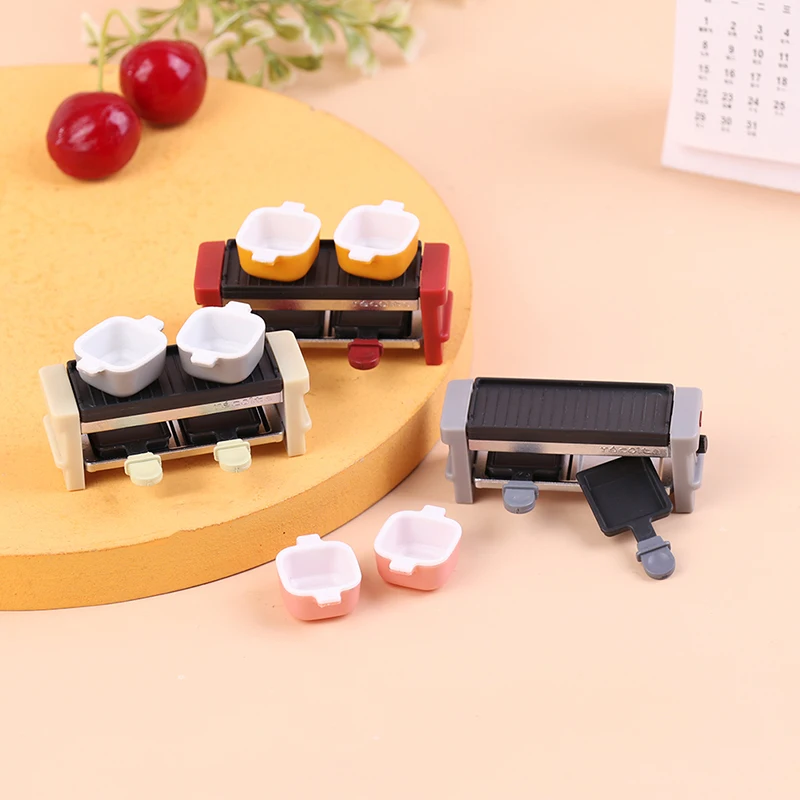 1*Dollhouse Miniature Plastic Barbecue Machine BBQ Grill Doll House Diy Decor Kitchen Accessories Micro Cookware Model Toy Gift