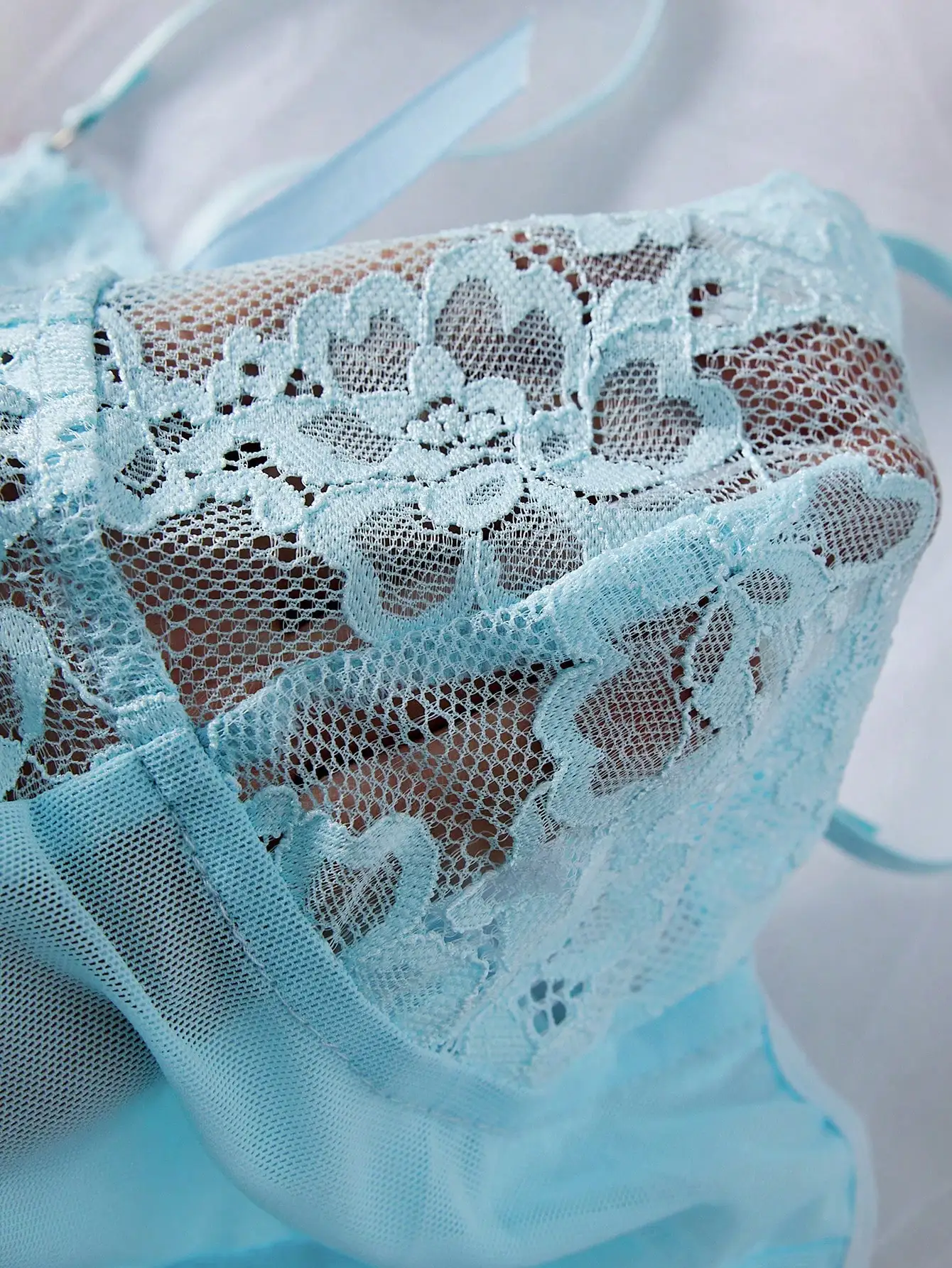 ملابس داخلية مثيرة جديدة للرقبة مع دانتيل عميق على شكل حرف V بدون ظهر ملابس داخلية مثيرة للنساء