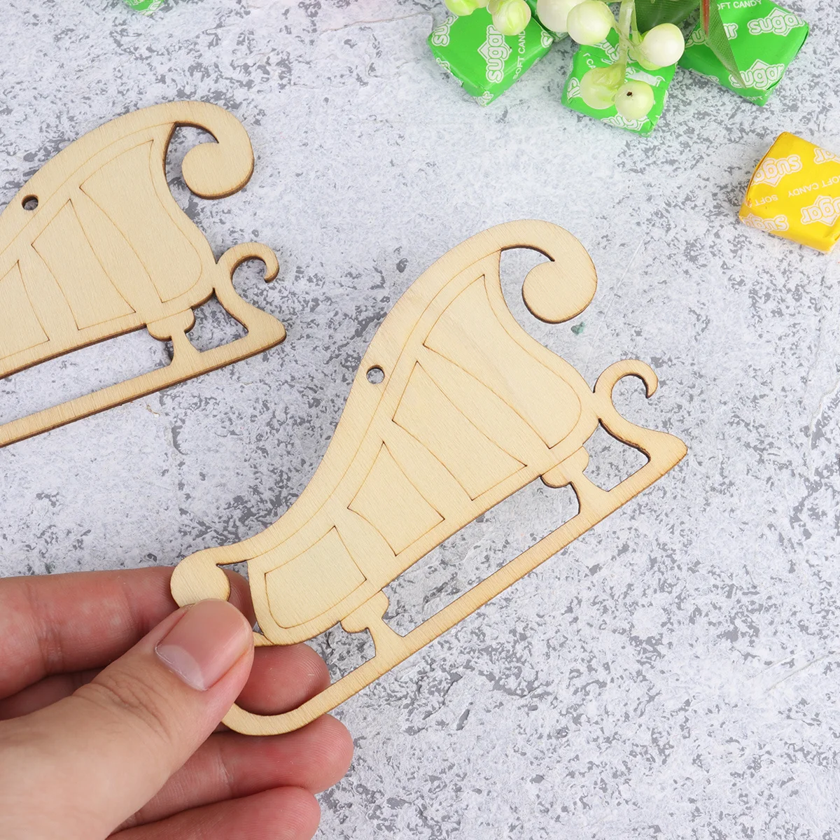 

20 Pcs Wooden Pendant Painting Slices Christmas Decor Chips DIY Xmas Ornaments