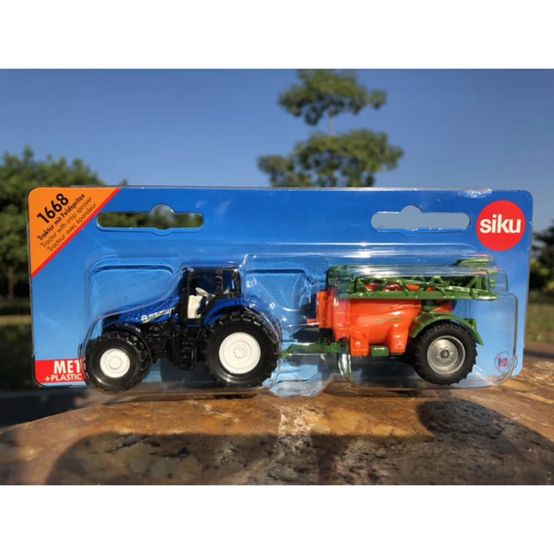 Diecast Alloy 1:87 Scale 1668 Tractor With Field Sprayer Agricultural Car Model Adult Classic Collection Static Display Boy Toy