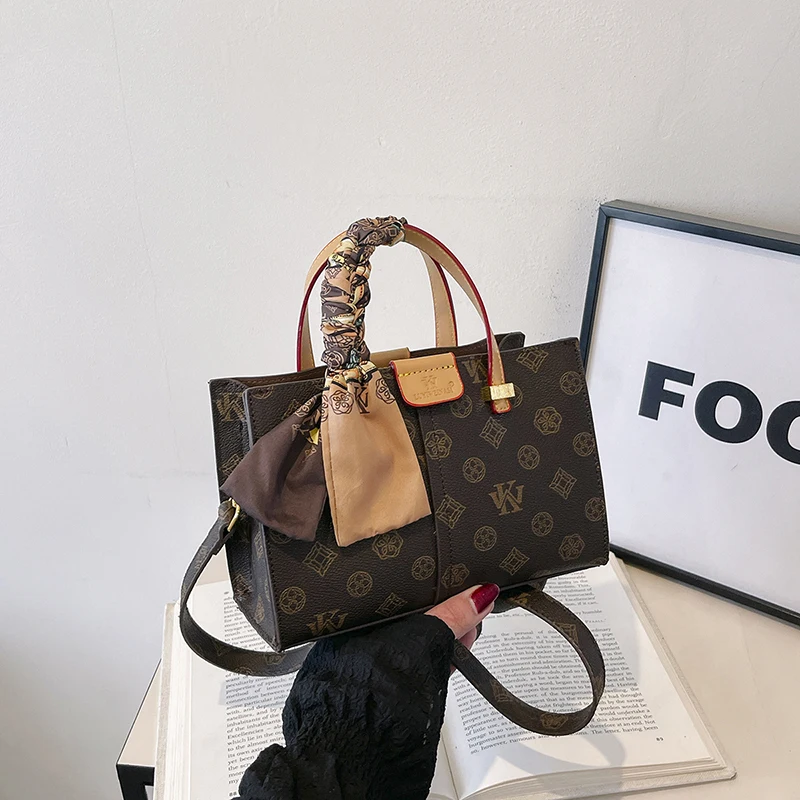 

Парижский дизайнерский кошелек через плечо - элегантная однотонная кожаная сумка в минималистском винтажном стиле, модный пригородный покупатель