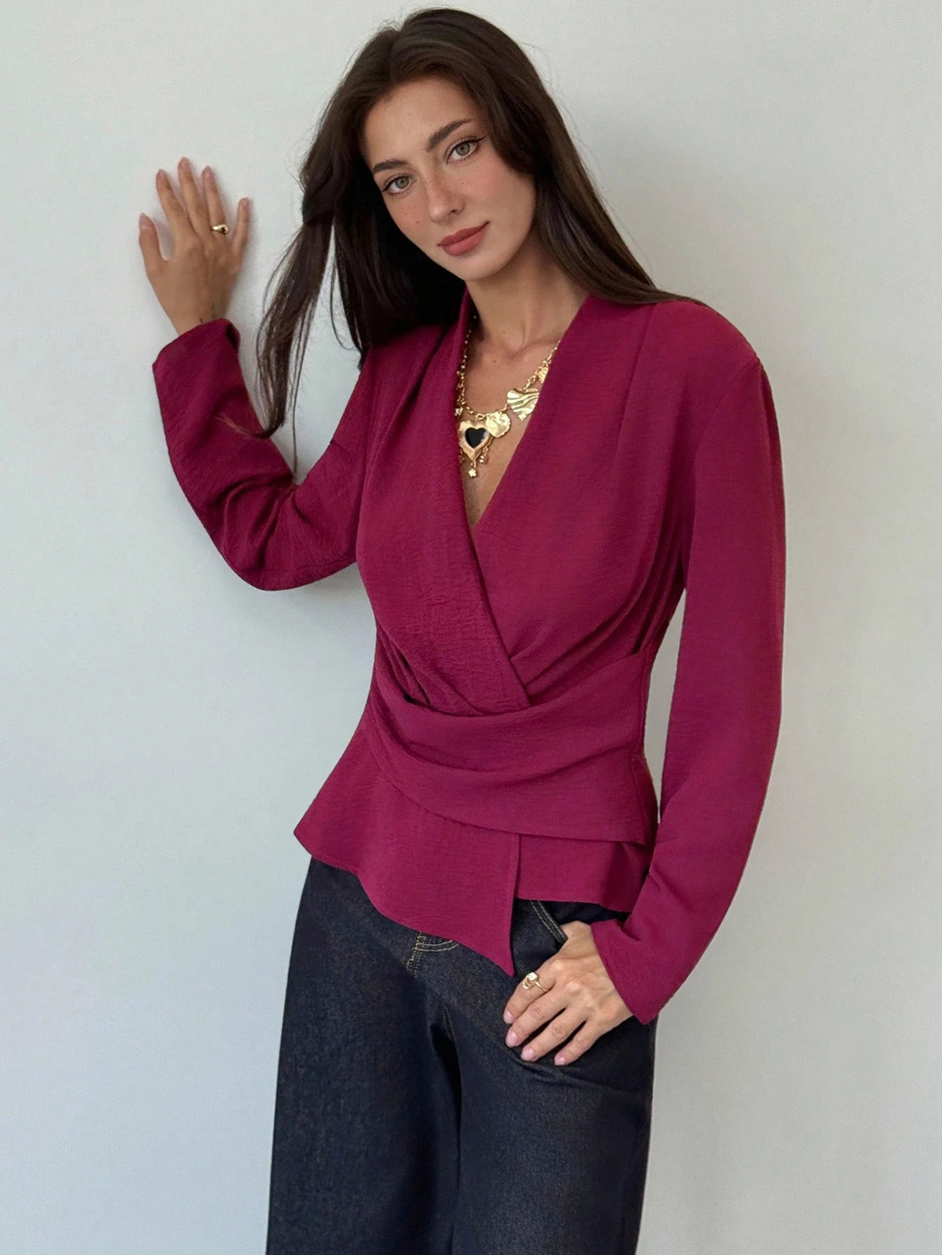 

Slimming effect, ice silk wrinkled shirt Autumn French solid color long sleeved shirt with cinched waist for