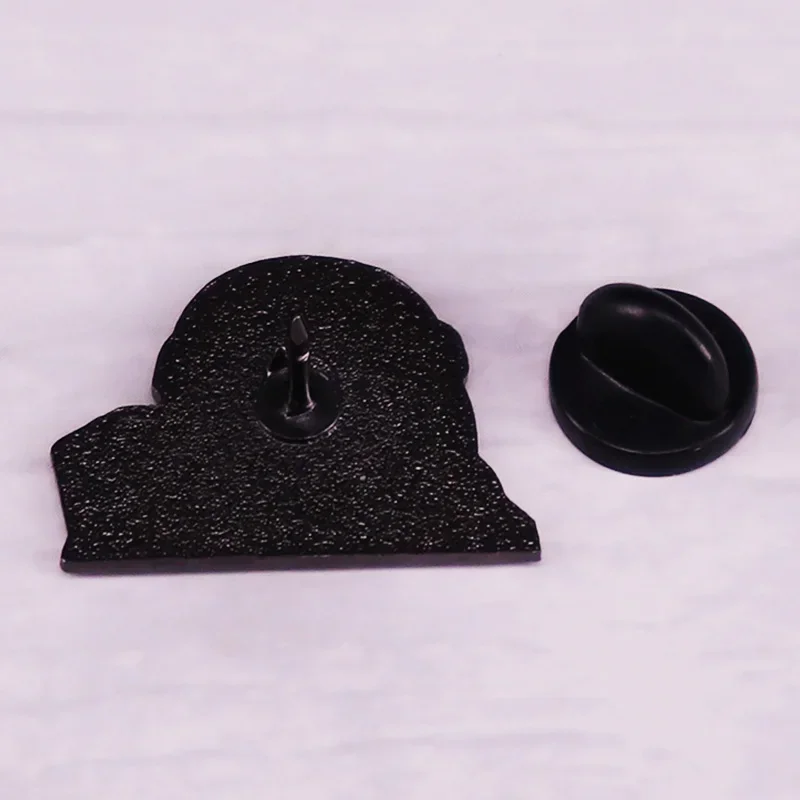 Valorant Surprised Penguin Enamel Pin Shooting Game Inspiration Badge