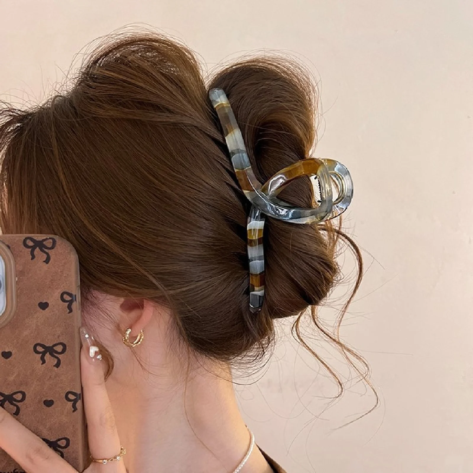 

1PC Retro, Literary Style, Color Blocking, Grab Clip, Female, Large, New, Shark Clip, Premium, Back of Head, Hair Clip, Hair Acc