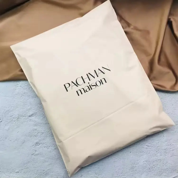 Aprikosenfarbene Matte Versandtasche aus Neuem Material, Dicke Plastik-Geschenktasche, Umschlag, Express-Tasche mit Firmenlogo und Slogan-Druck – Detail 2