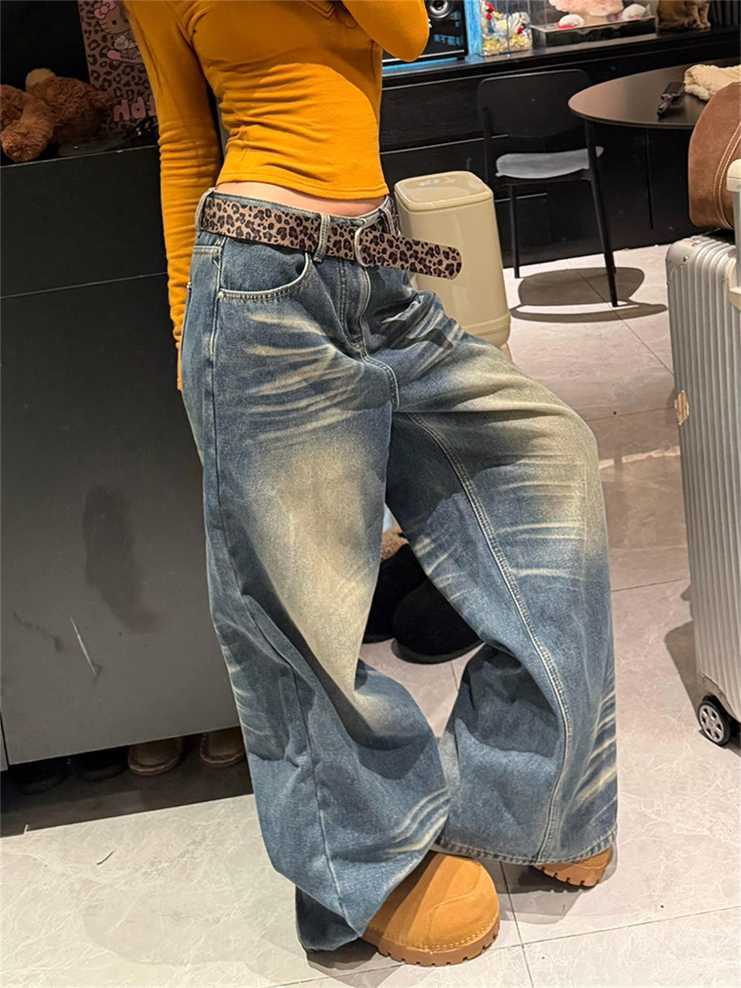 Women's Light Blue Wash Oversized Wide Leg Denim Jeans Whiskering Faded Baggy Vintage Y2K Streetwear Ladies Casual Pants