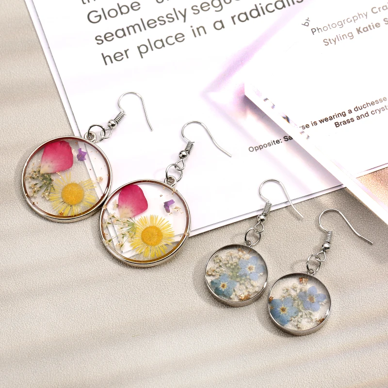 Round Pressed Flat Real Natural Forget-Me-Not Petal Earrings Dried Flower Daisy Pendant Dangle Drop Earrings Women Party Gift