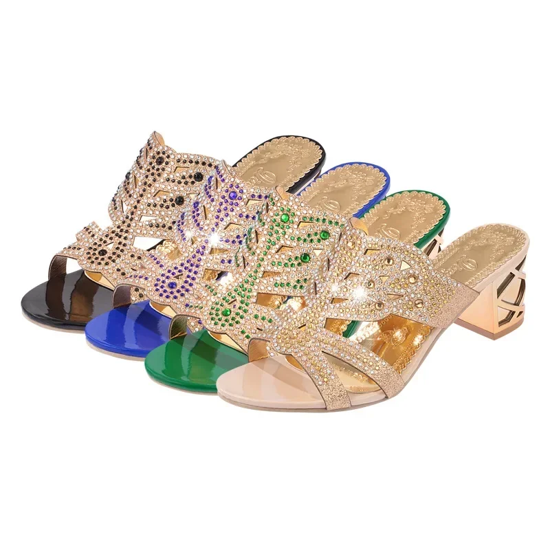 2025 Zapatos para mujer 35-41 Verano Elegante Bohemia Sandalias con diamantes de imitación para mujer Sandalias de tacón alto grueso Zapatillas de playa sin cordones