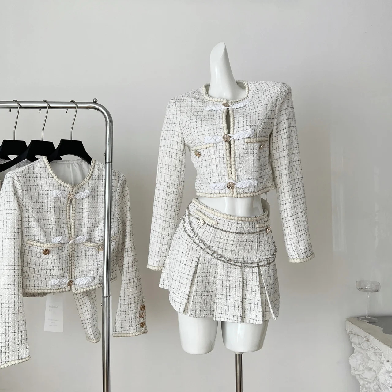 

Осенний корейский модный легкий роскошный комплект из 2 предметов High Street, женский однобортный топ + мини-юбка, комплект для торжественного вечера, новый