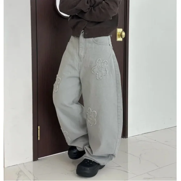 Novo coreano sle simples legal bordado desgastado flor solta jeans casuais feminino cintura alta vintage waed algodão denim calças