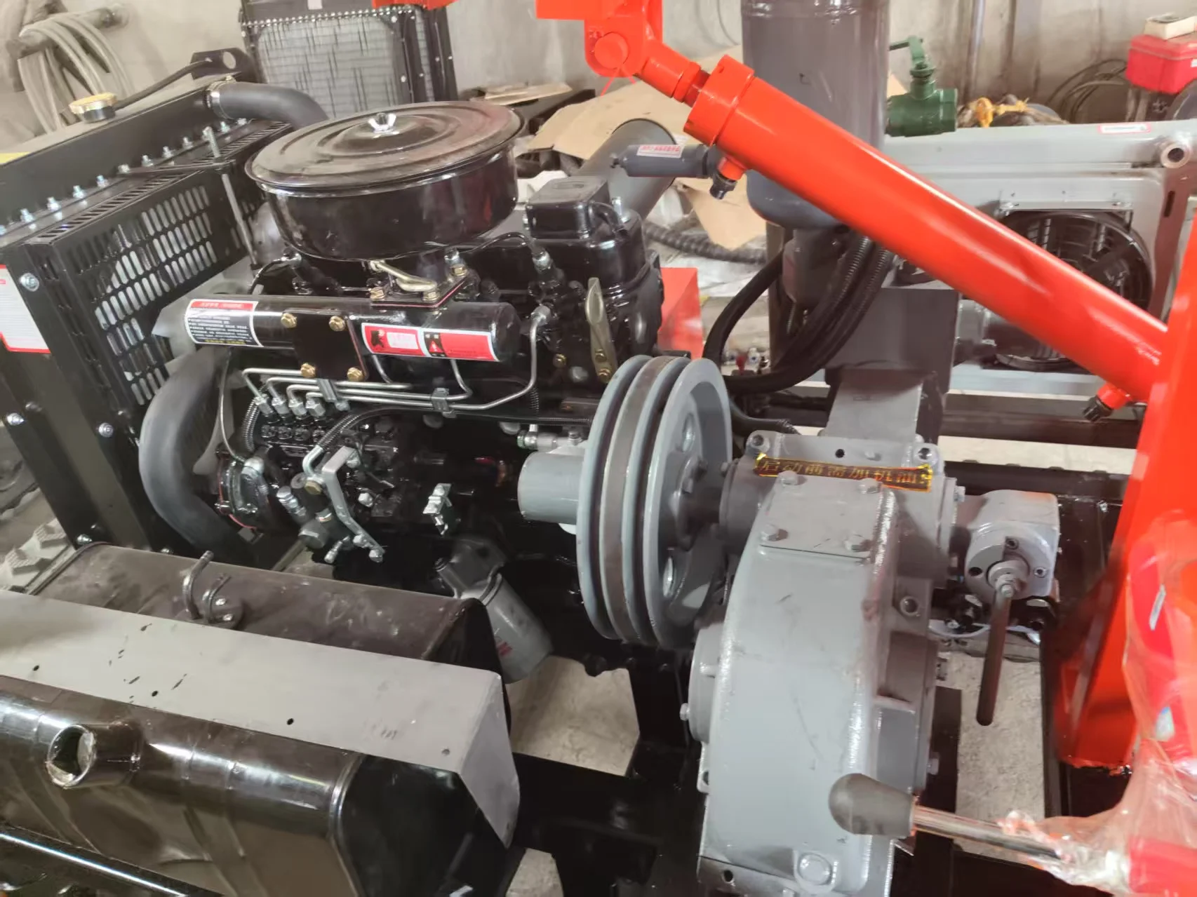 ที่กําหนดเองน้ําดีเจาะ rig เครื่อง 100 m 180 m 200 m ไฮดรอลิกเจาะ rigs โรตารี่หลุมเจาะเครื่องเจาะสําหรับขาย