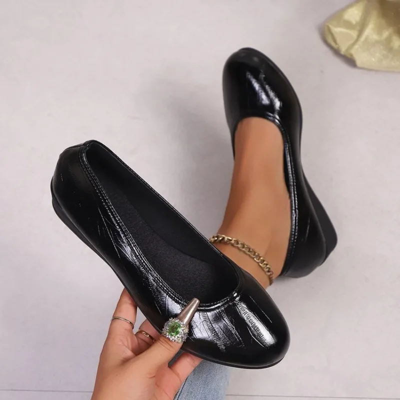 

2026 Women Flats Ballet Round Toe Shallow Mouth Loafers for Comfortable Driving Jane Shoes