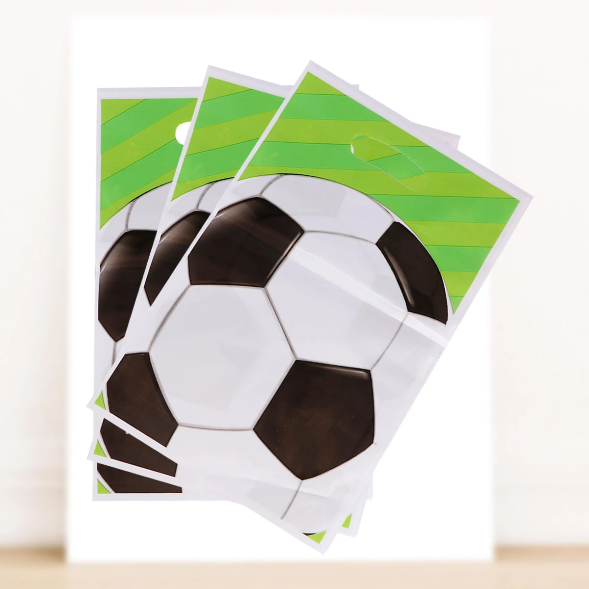 

20pcs Soccer Ball Gift Bags Favors Packaging For Kids Birthday Party Candy Chocolate Cookies Crafts Small Gifts Party Supplies