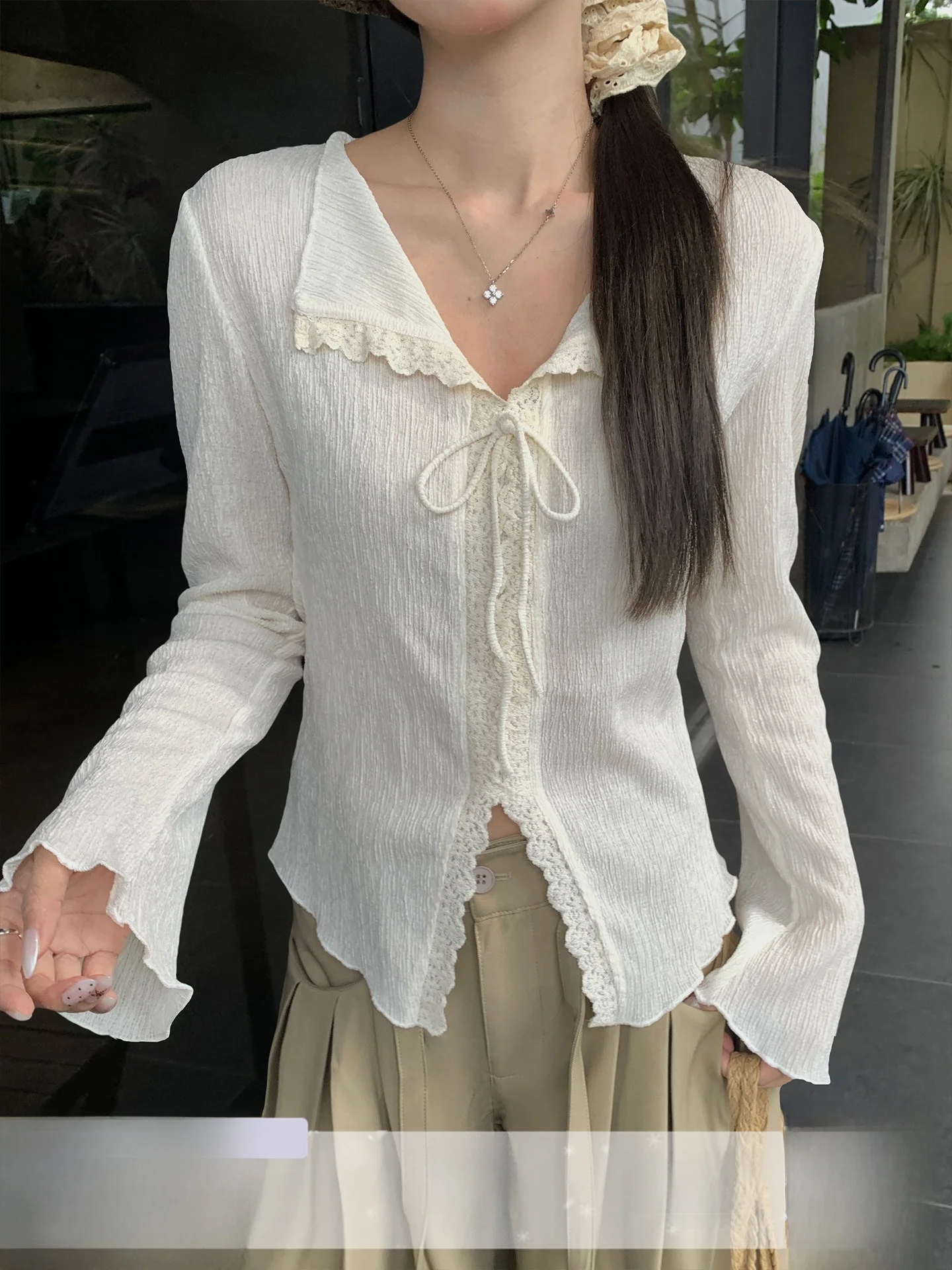 

Korean Style Lace Texture Collar Shirt Women's Slim Fit Spring Fashion Ear Look Long Sleeve Cotton Blend V Neck Top
