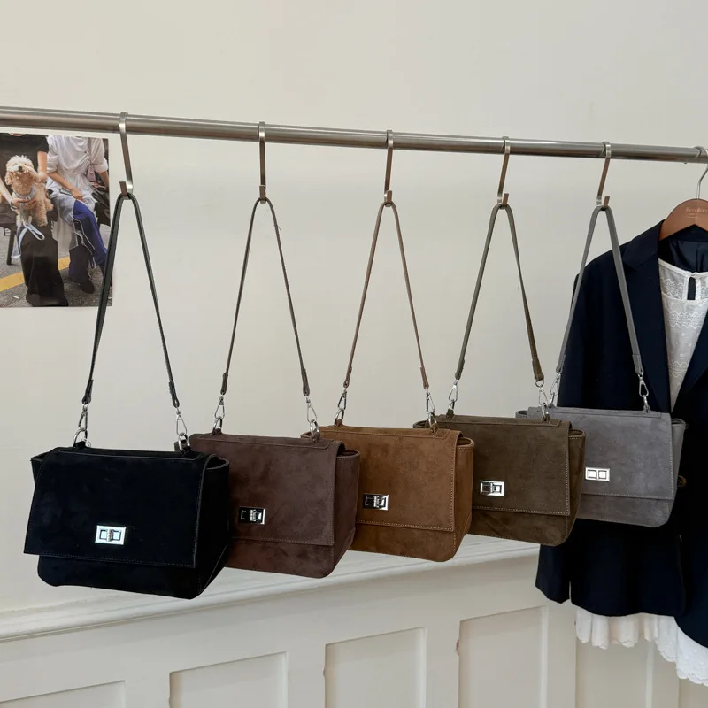 

2025 Women's Vintage Shoulder Bag, Genuine Leather Mini Crossbody Purse, Retro Niche Design for Daily Commute & Casual Dating