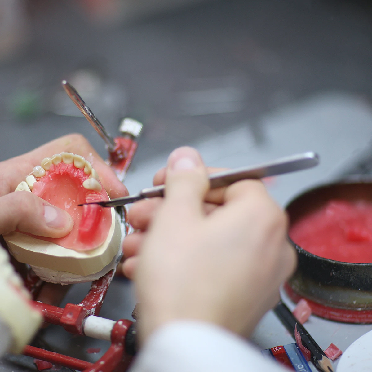 240 g AZDENT Dental-Grundplatte, Wachs, 18 Blatt, Formen, Gießen, rotes Wachs, Zahnmedizin-Labormaterial für Zahnärzte – Detail 8