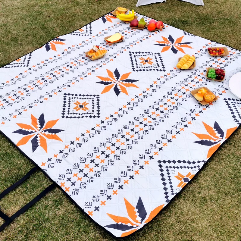 Thick Oxford Picnic Camping Mat 200cm Waterproof Washable Foldable Handbag Style Sandproof Beach HikingPadwithAluminumil Backing