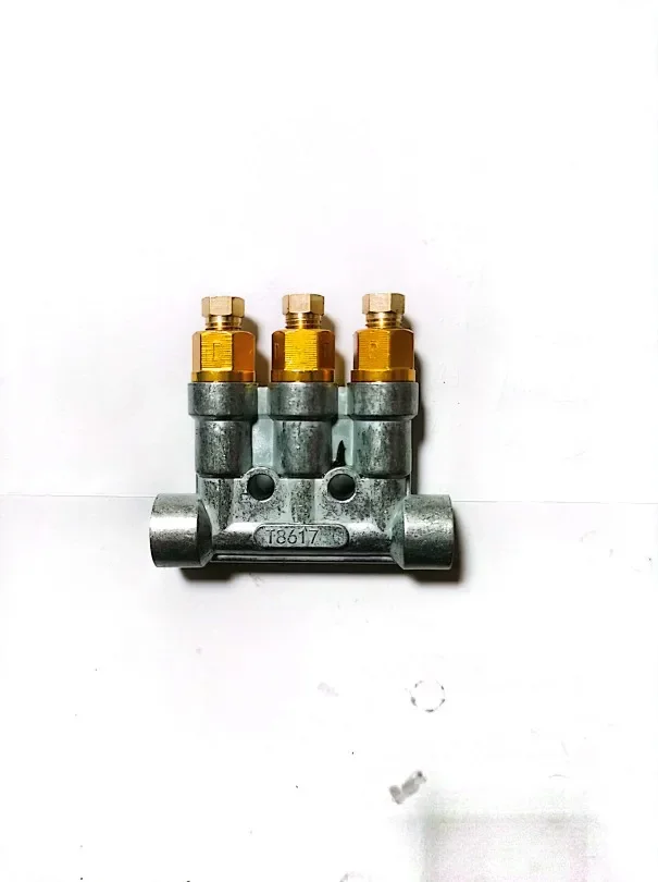 T8616 T8617 T8618 T8619 Three wave quantitative thin oil grease distributor for machine tool lubrication