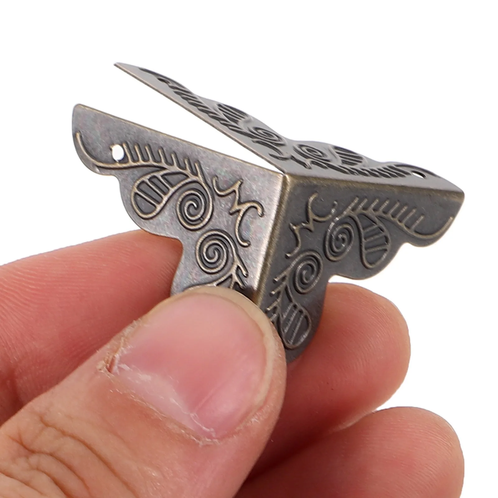 100 قطعة من واقيات زوايا الصندوق الخشبي، واقيات حافة حديدية عتيقة، دعامات زوايا لأثاث الصدر للمجوهرات