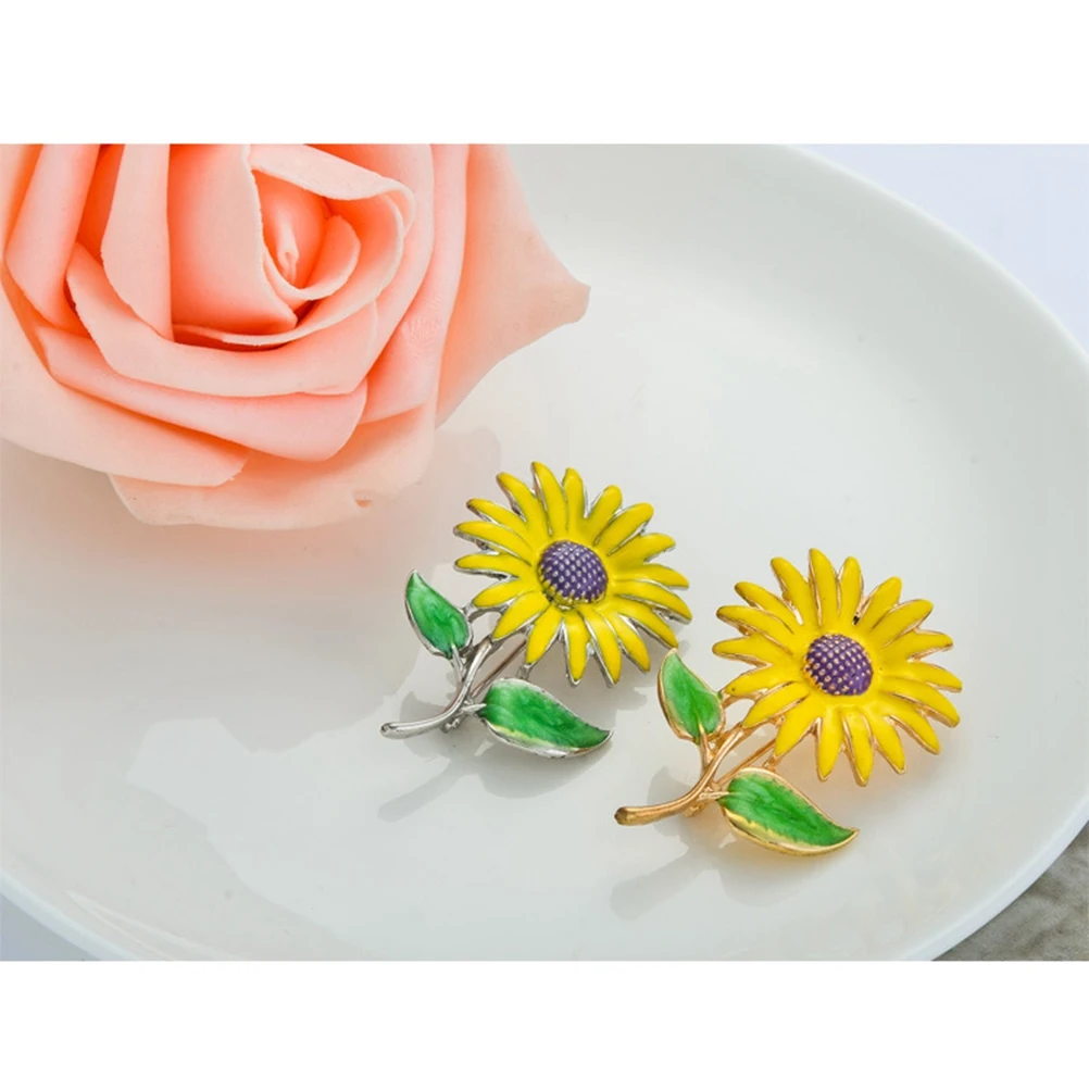 

Sunflower Brooch Alloy Breastpin Fashion Accessory Pin Badges Women Daily Wedding Christmas Birthday Gift Gold Color
