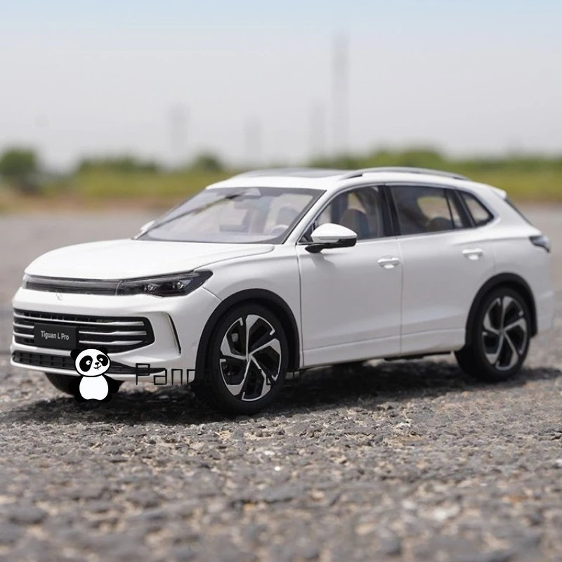 Home decoration car Original 1:18 SAIC Tiguan L Pro TIGUAN L 2024 alloy car model decoration gift collection