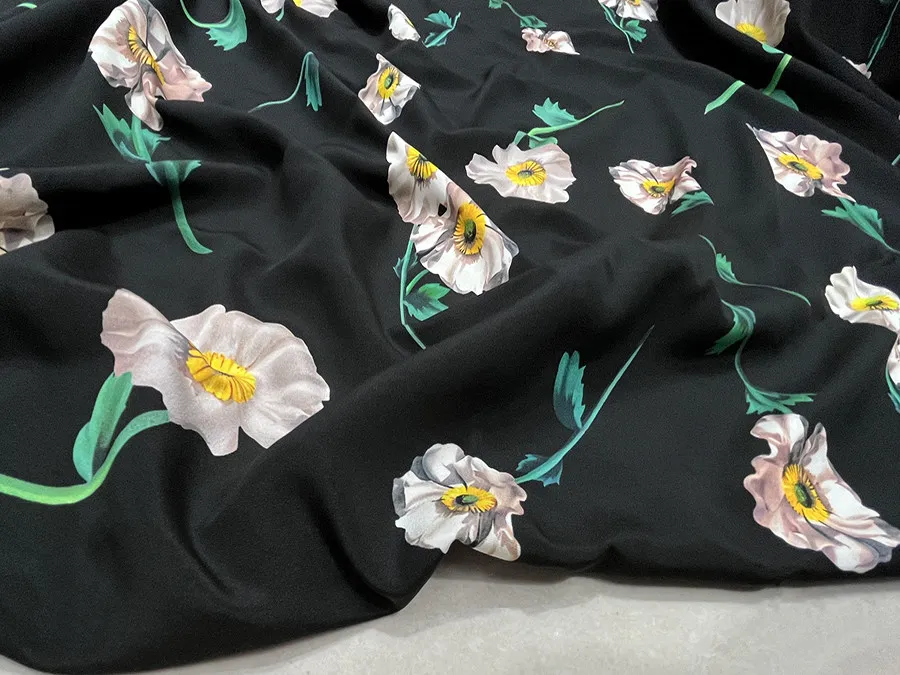 Designer Cloth 30 Momme Elastic Heavy Crepe Silk Clothing Fabric Black Background Flowers Inkjet Silk Fabric Dress