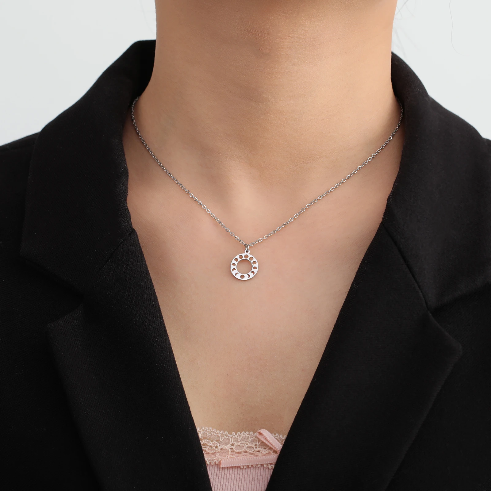 قلادة من الفولاذ المقاوم للصدأ للنساء ، خاتم مجوف ، قلادة الشمس والقمر ، هدية مجوهرات بسيطة ، هدية زفاف ، أزياء Skyrim ، جديدة #5