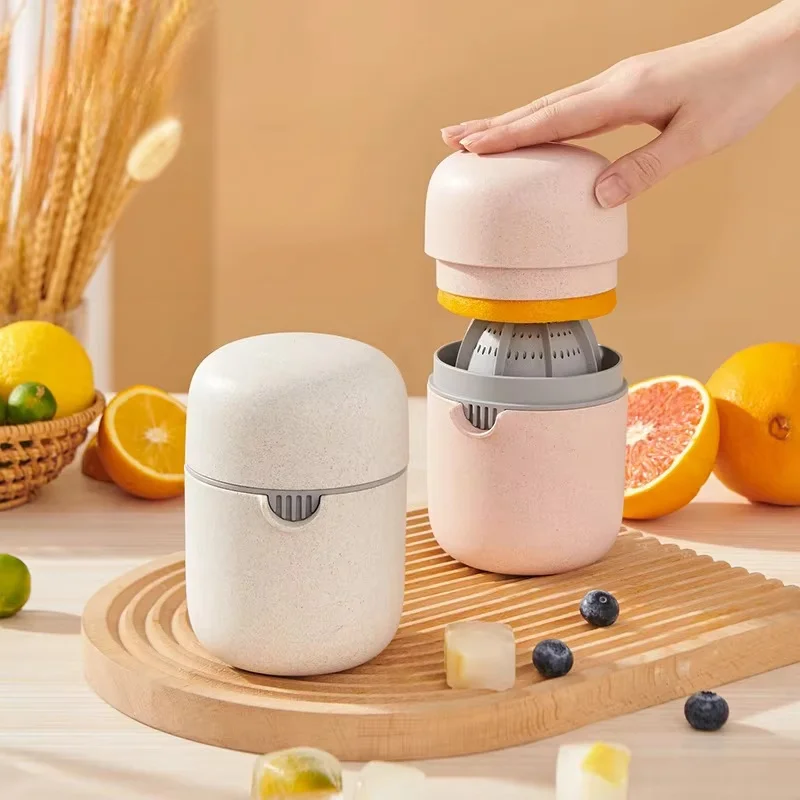Manuelle Handpresse Saftpresse Multifunktionaler Einfacher Fruchtsaftbecher Entsafter Mini Orangen-Zitronen-Granatapfel-Entsafter-Werkzeug
