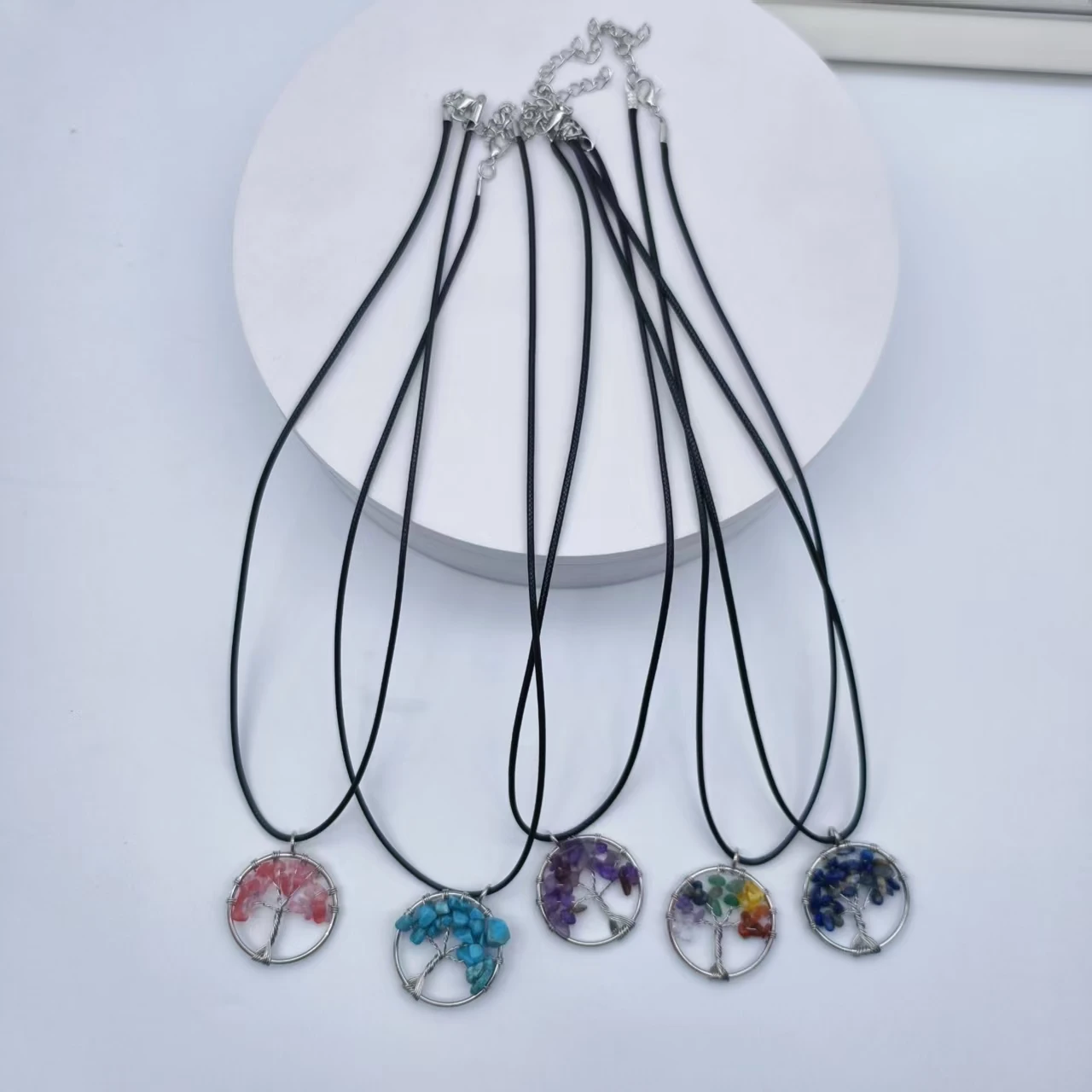 

Hot Sale Natural Stone Round Shaped Life Tree Pendant Blue Sandstone Jewelry Necklace Decorations For Women Gift