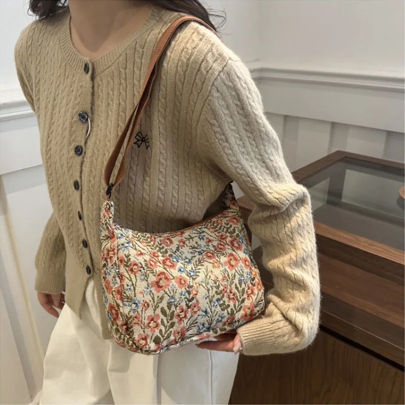 Fashion Vintage Winter New Women Lady Bag Versatile Literary Prints Cloth Crescent Pack Texture Temperament Crossbody Shoulder